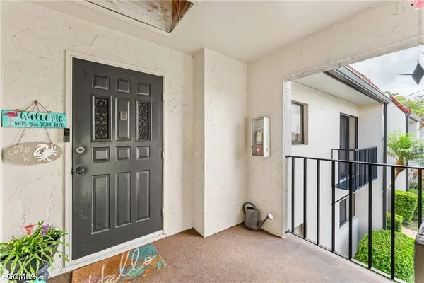 $119,900 | 4728 Orange Grove Boulevard, Unit 10, North Fort Myers, FL 33903