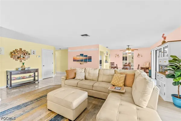 $119,900 | 4728 Orange Grove Boulevard, Unit 10, North Fort Myers, FL 33903