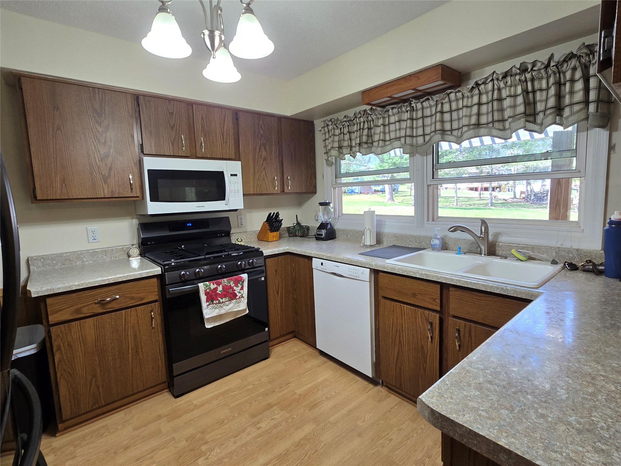 903 Mission Drive Rice Lake, WI 54868 - Photo 14 of 37