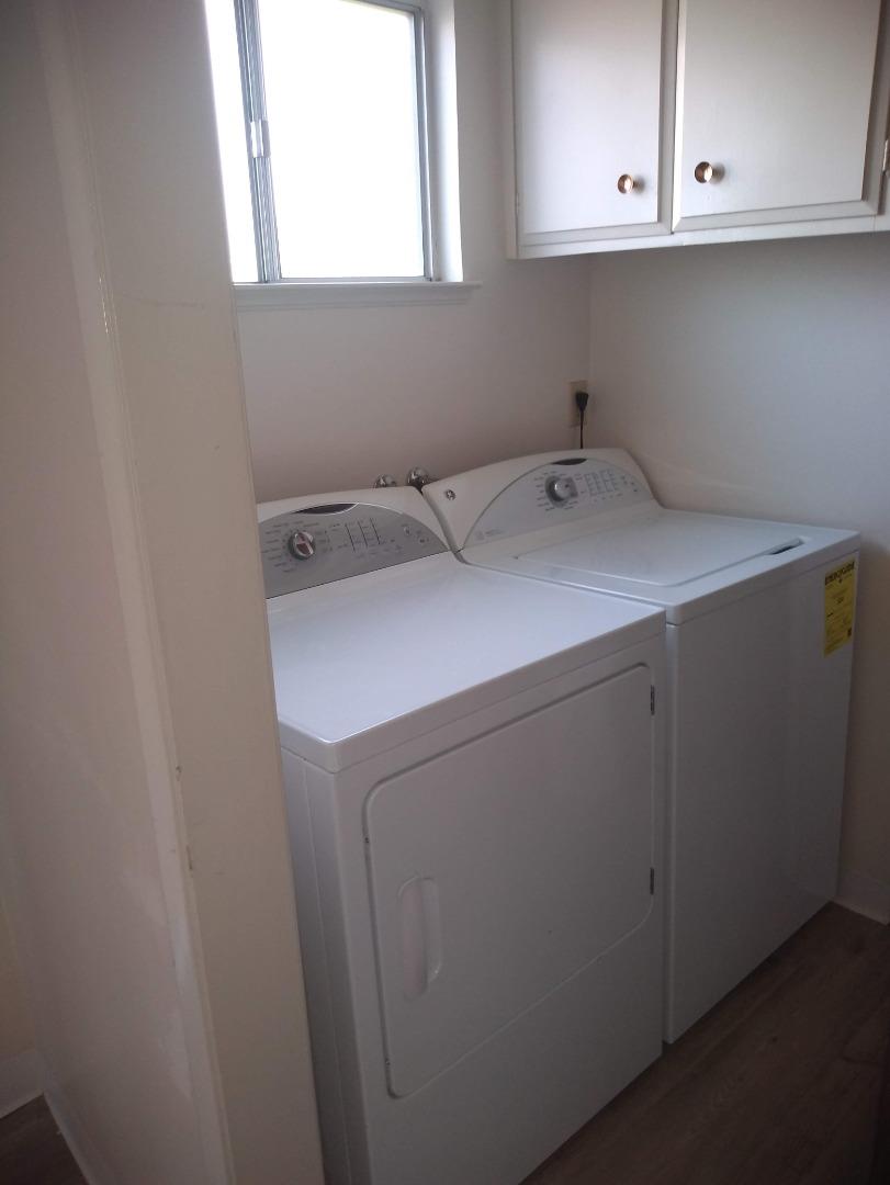 698 Danforth Drive Sunnyvale, CA 94087 - Photo 13 of 23 a utility room with dryer and washer