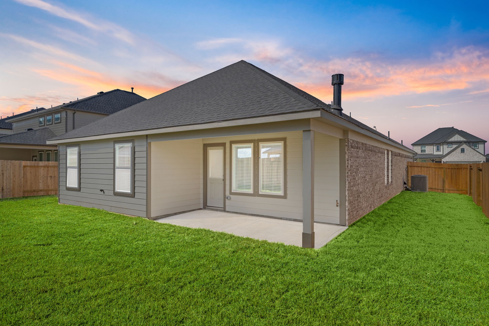 3023 Boulder Rdg Drive Rosenberg, TX 77471 - Photo 20 of 34 a backyard of a house with lots of green space