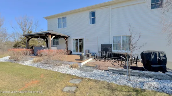 $650,000 | 2360 Sleepy Hollow Road, Athens, NY 12015