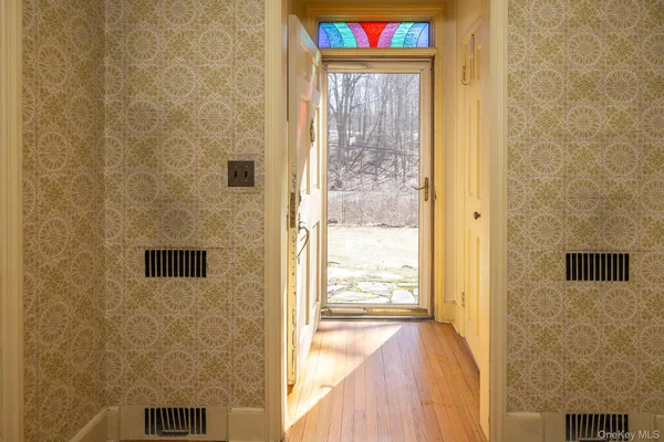 $525,000 | 3985 Highway 82, Millbrook, NY 12545