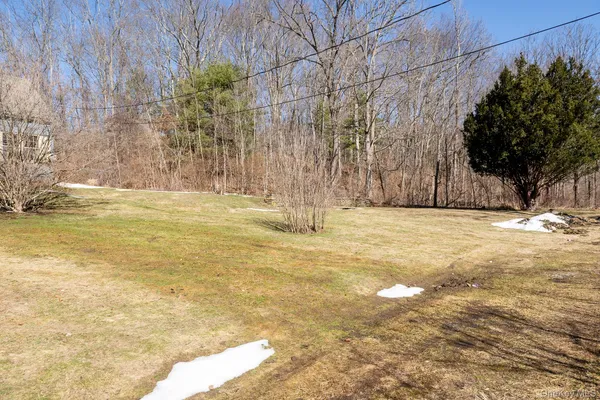 $525,000 | 3985 Highway 82, Millbrook, NY 12545