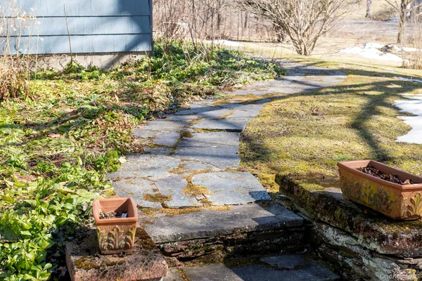 $525,000 | 3985 Highway 82, Millbrook, NY 12545