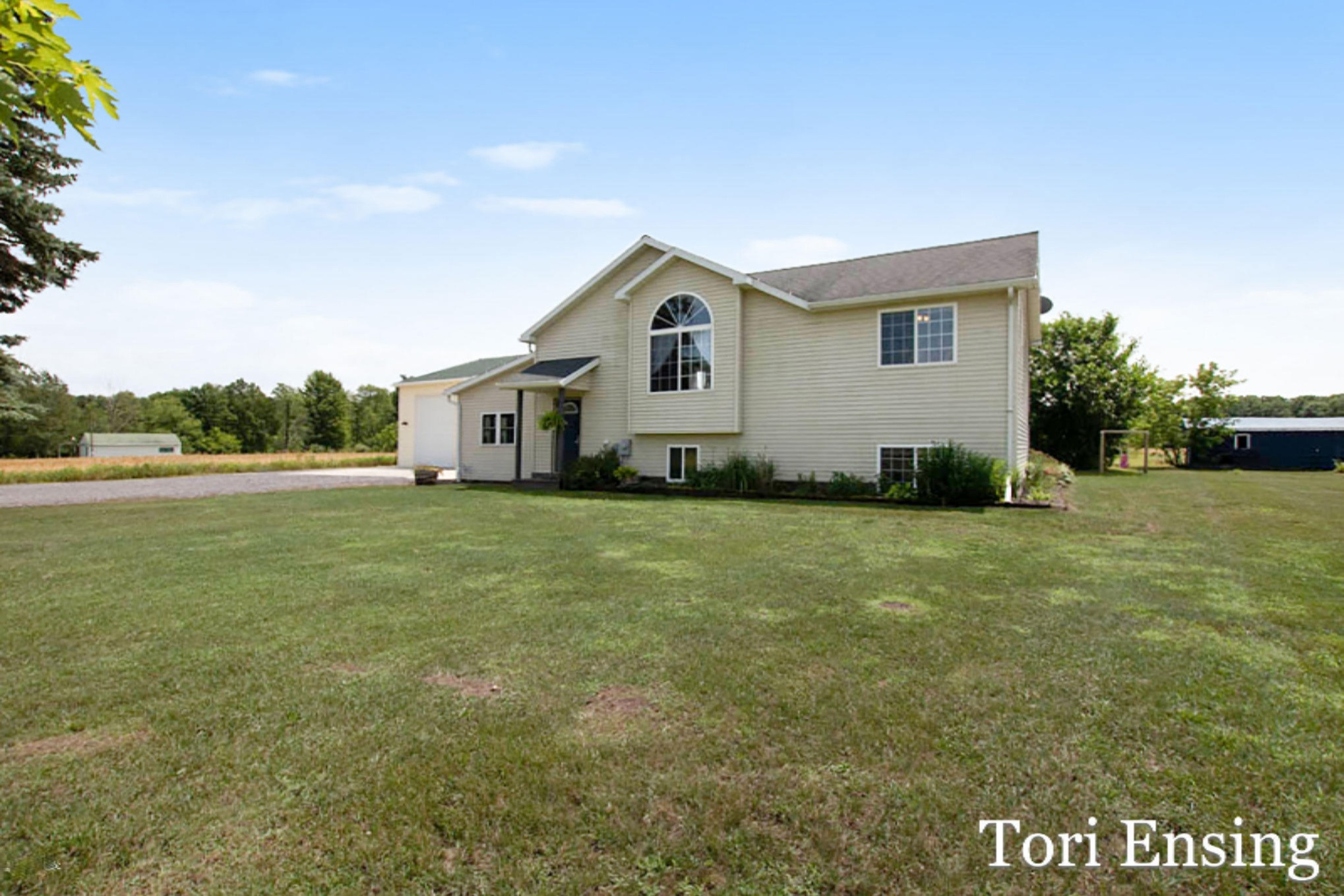 455 West Hillis Road Stanton, MI 48888 - Photo 2 of 24 IMG_2092