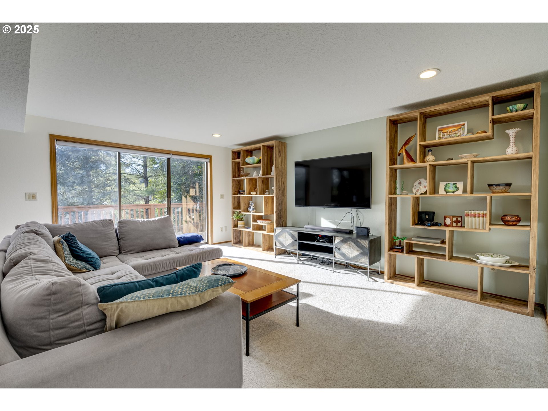 1330 Southwest Stephenson Street Portland, OR 97219 - Photo 14 of 48