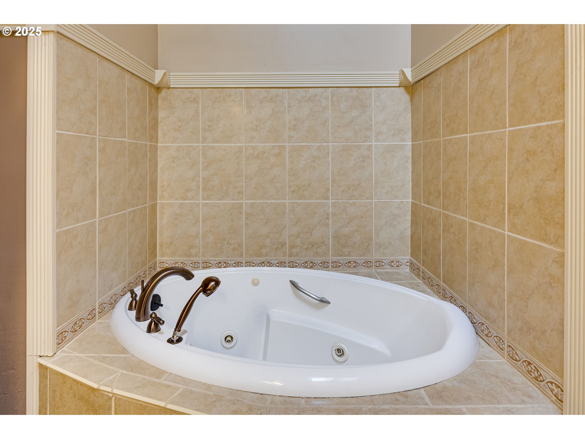 1330 Southwest Stephenson Street Portland, OR 97219 - Photo 18 of 48