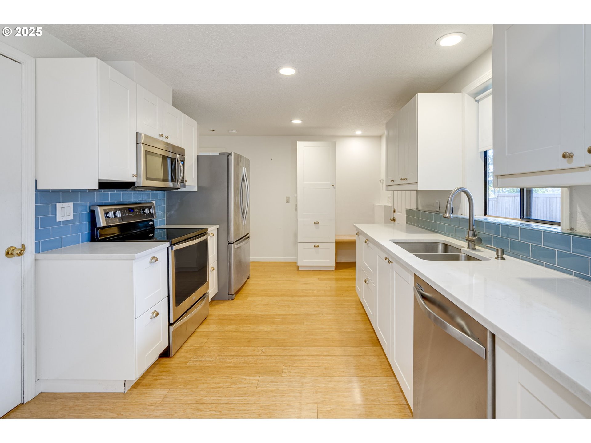 1330 Southwest Stephenson Street Portland, OR 97219 - Photo 33 of 48