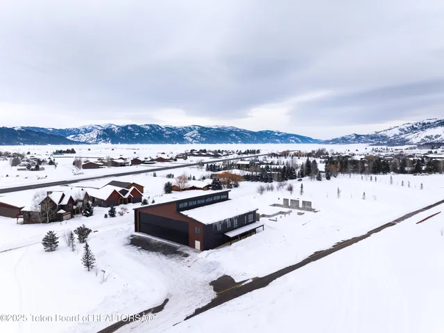 $16,000,000 | 208 Alpine Village Circle, Alpine, WY 83128