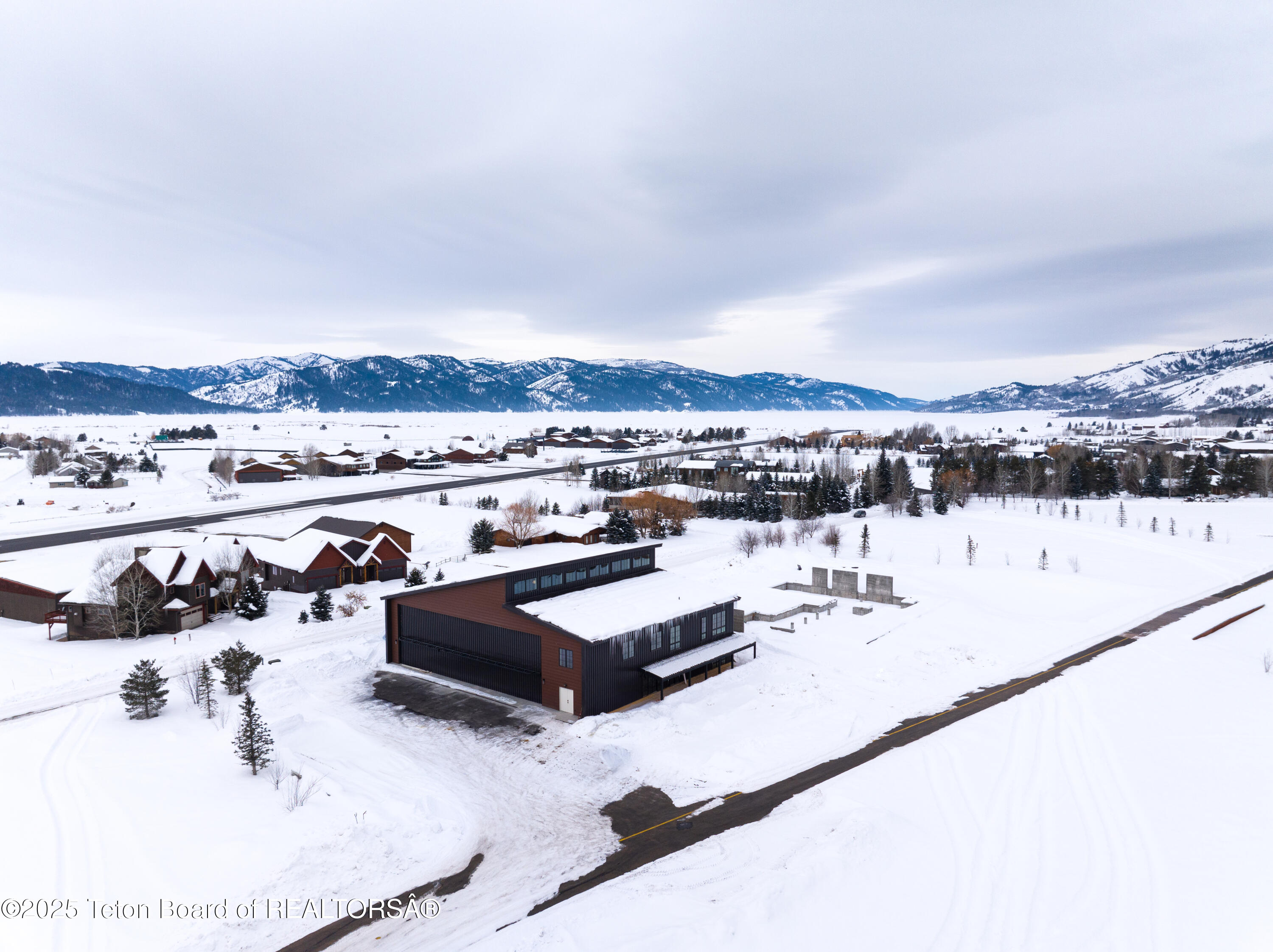 208 Alpine Village Circle Alpine, WY 83128 - Photo 7 of 13 Print - 208 Alpine Village Circle-6