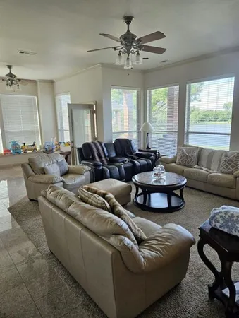 $3,800 | 2905 Pottery Trail, Corinth, TX 76210