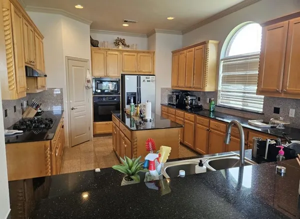 $3,600 | 2905 Pottery Trail, Corinth, TX 76210