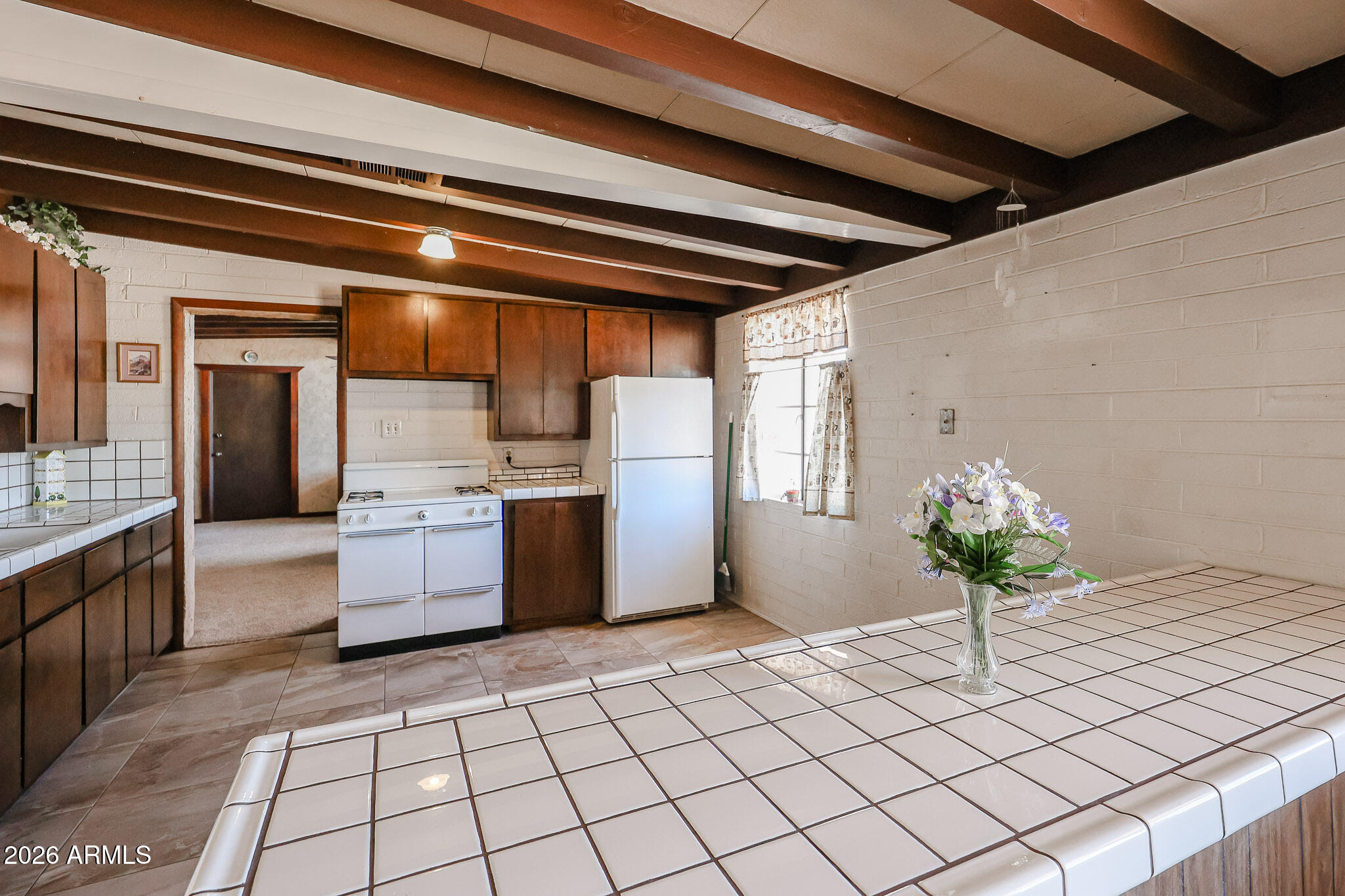 3039 East Charter Oak Road Phoenix, AZ 85032 - Photo 11 of 46 Eat-At Bar