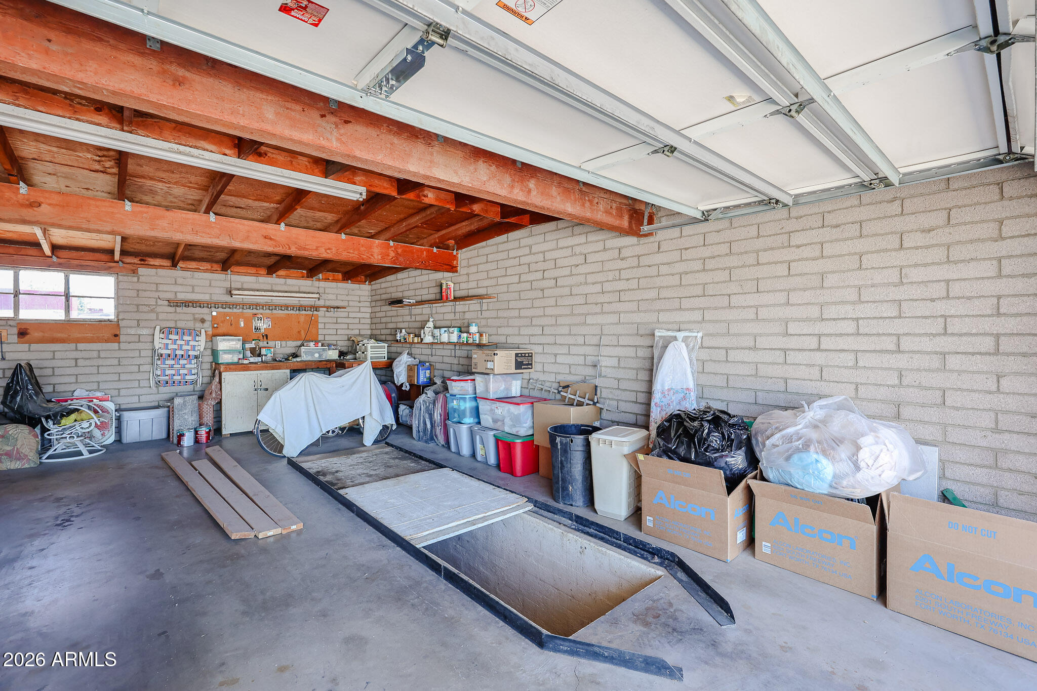 3039 East Charter Oak Road Phoenix, AZ 85032 - Photo 33 of 46 Panels Cover the Pit