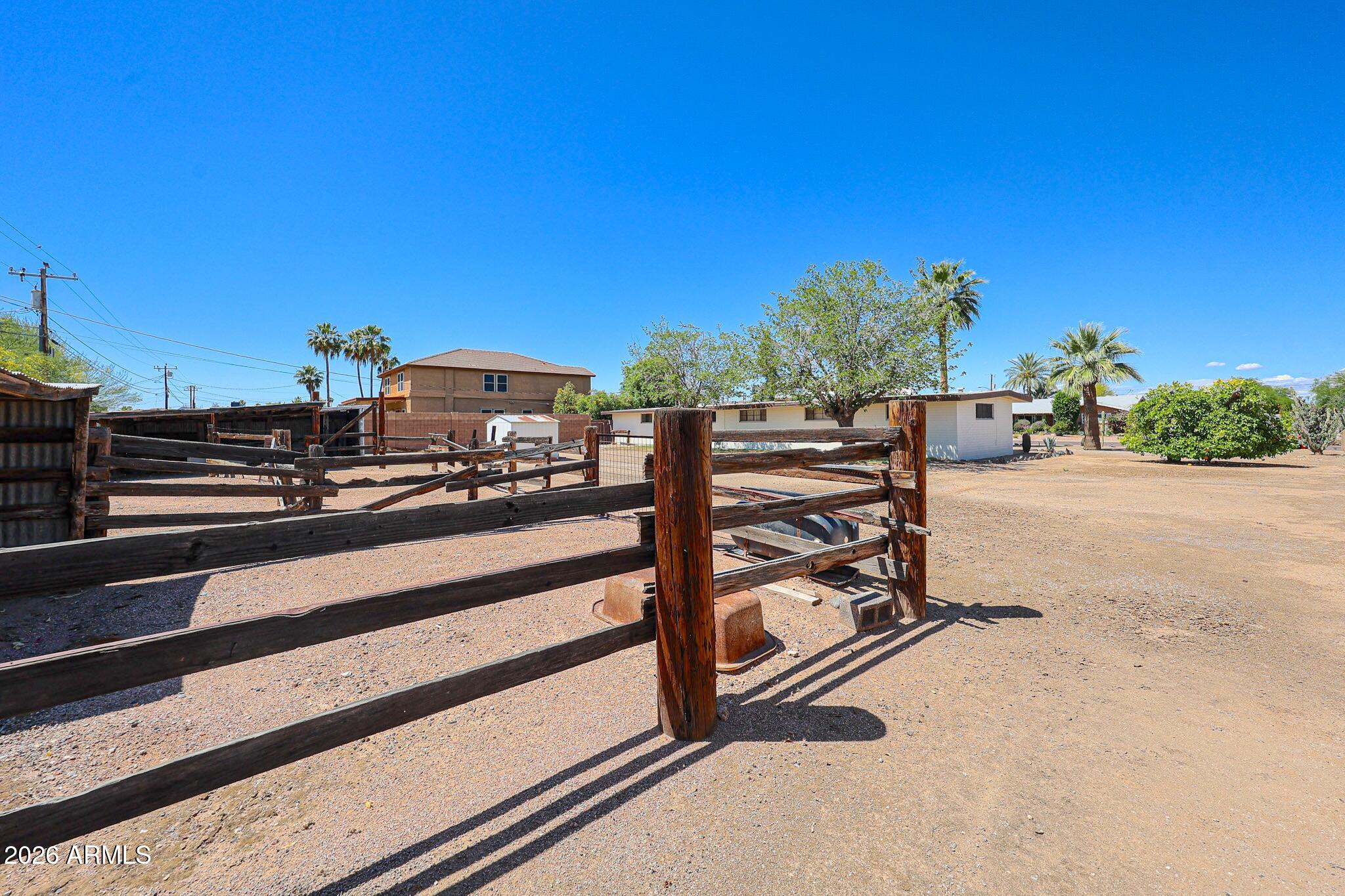 3039 East Charter Oak Road Phoenix, AZ 85032 - Photo 38 of 46 Corral