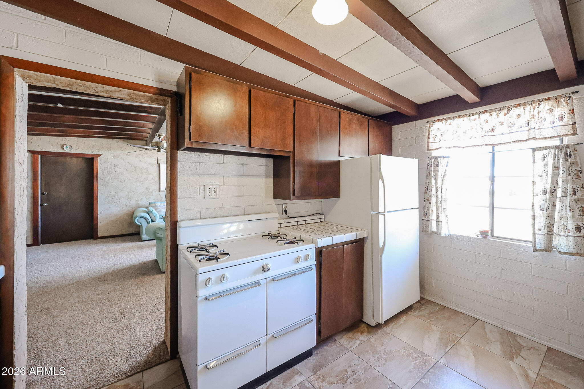 3039 East Charter Oak Road Phoenix, AZ 85032 - Photo 8 of 46 Kitchen