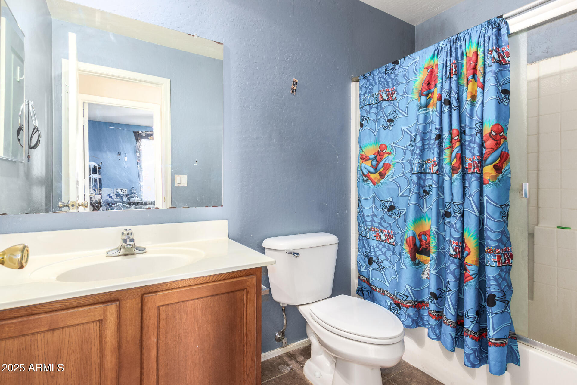 7229 West Crown King Road Phoenix, AZ 85043 - Photo 27 of 38 a bathroom with a sink and toilet