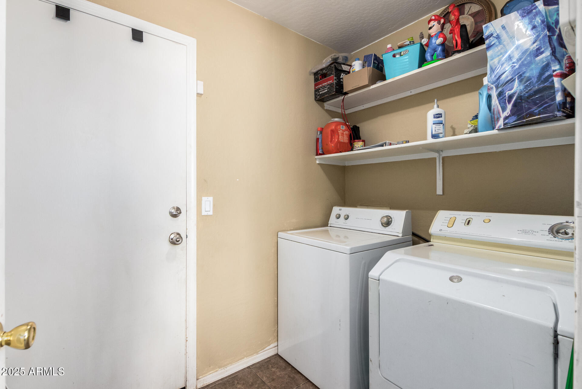 7229 West Crown King Road Phoenix, AZ 85043 - Photo 33 of 38 a utility room with dryer and washer