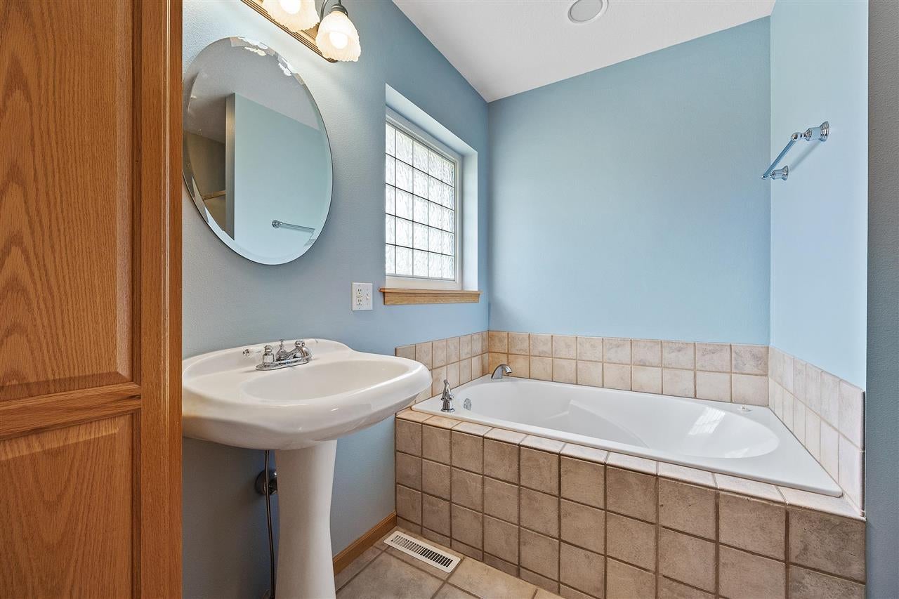 3047 Timber Creek Circle Riverside, IA 52327 - Photo 13 of 25 Gallery Image 13