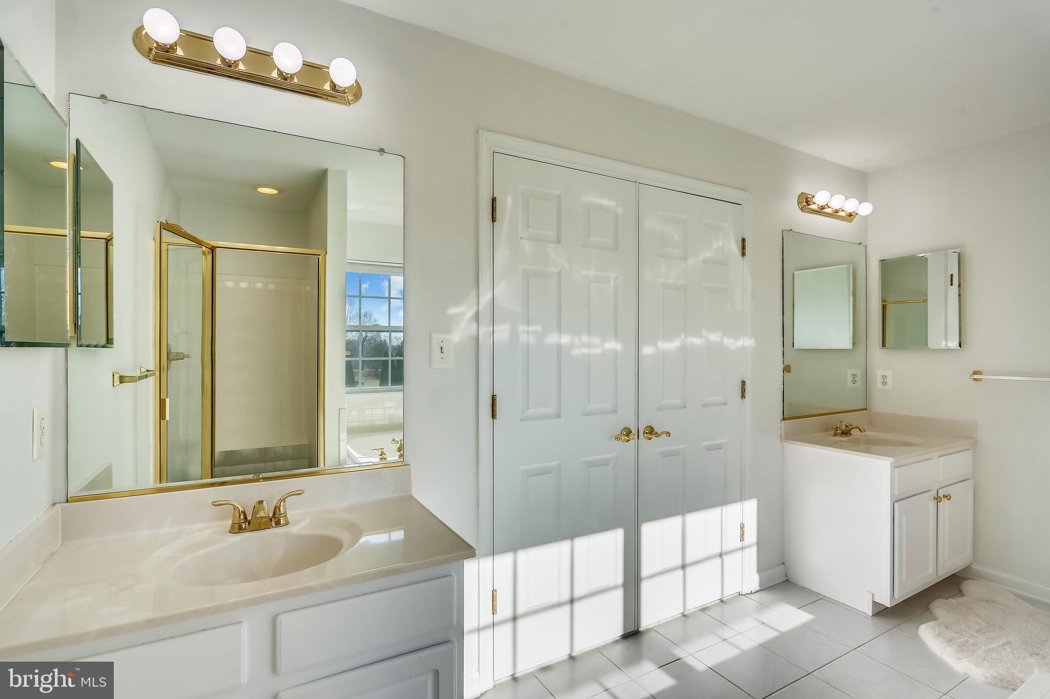 9517 Greenel Road Damascus, MD 20872 - Photo 53 of 98 HIS/HERS VANITIES