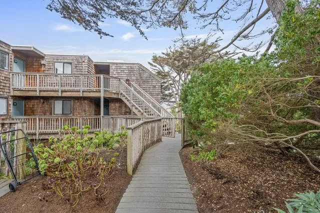 a view of a large building