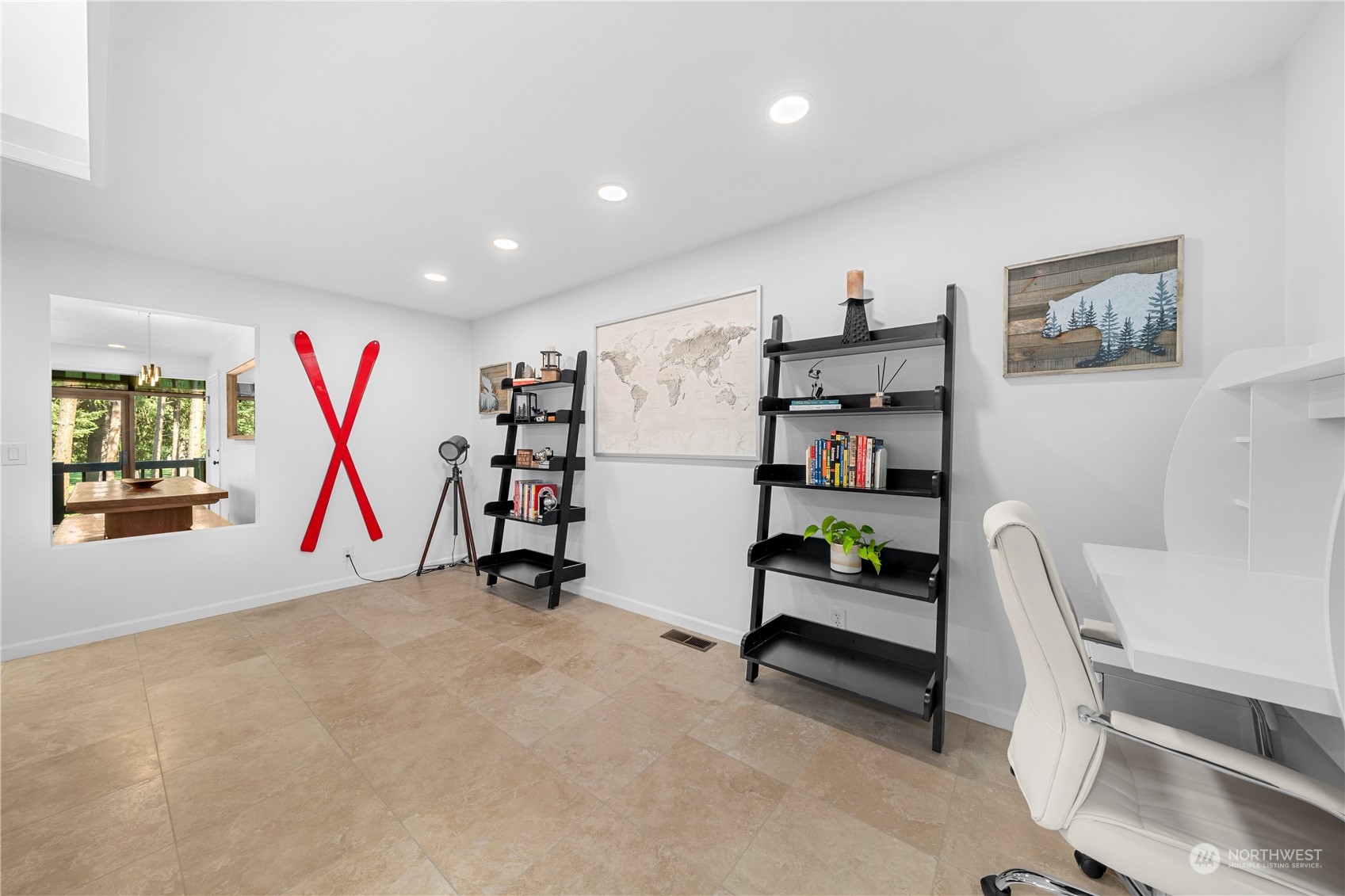 9151 Icicle Road, Unit E Leavenworth, WA 98826 - Photo 19 of 40 a room with furniture and a gym equipment