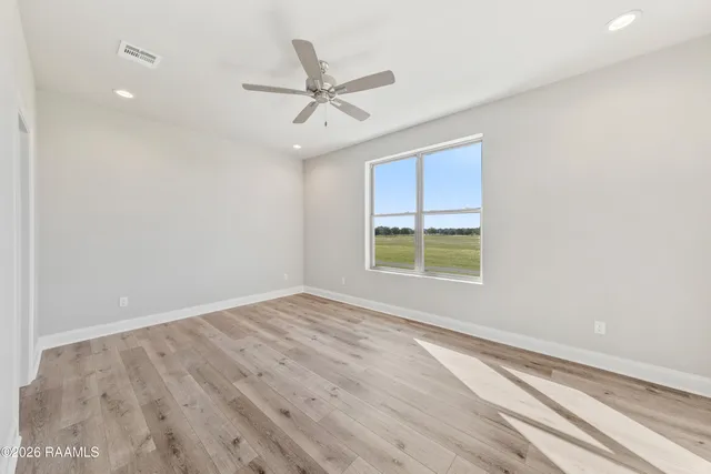 $1,800 | 113 Firethorn Drive, Youngsville, LA 70592