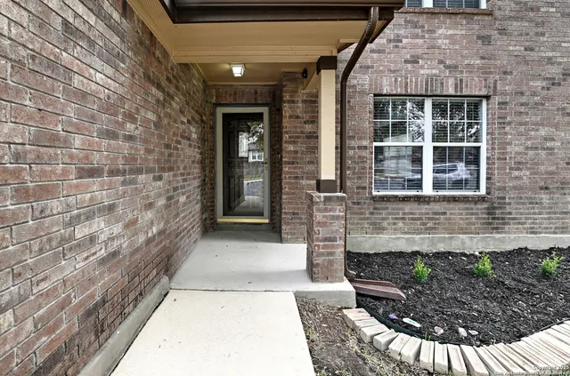 $1,850 | 9910 Shawnee Bluff, Converse, TX 78109