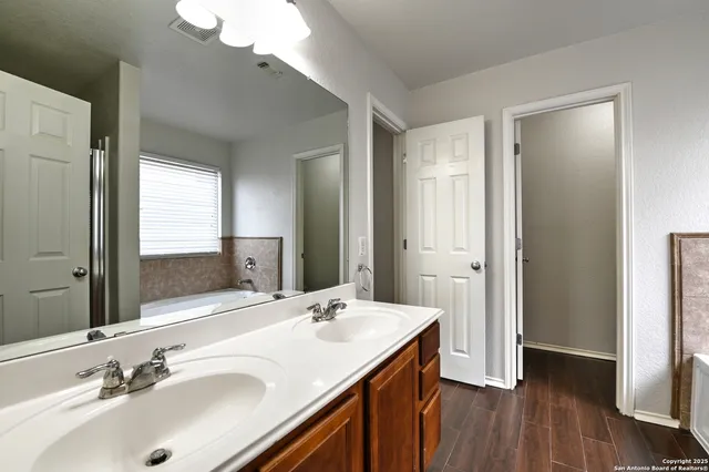 $1,850 | 9910 Shawnee Bluff, Converse, TX 78109