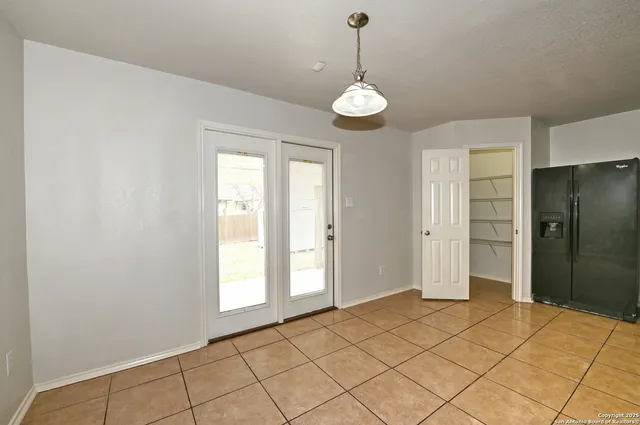 $1,850 | 9910 Shawnee Bluff, Converse, TX 78109