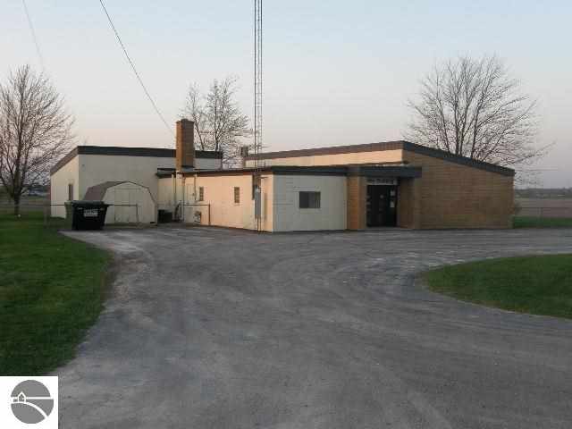1426 West Van Buren Road Alma, MI 48801 - Photo 10 of 24 1744962-9.JPG
