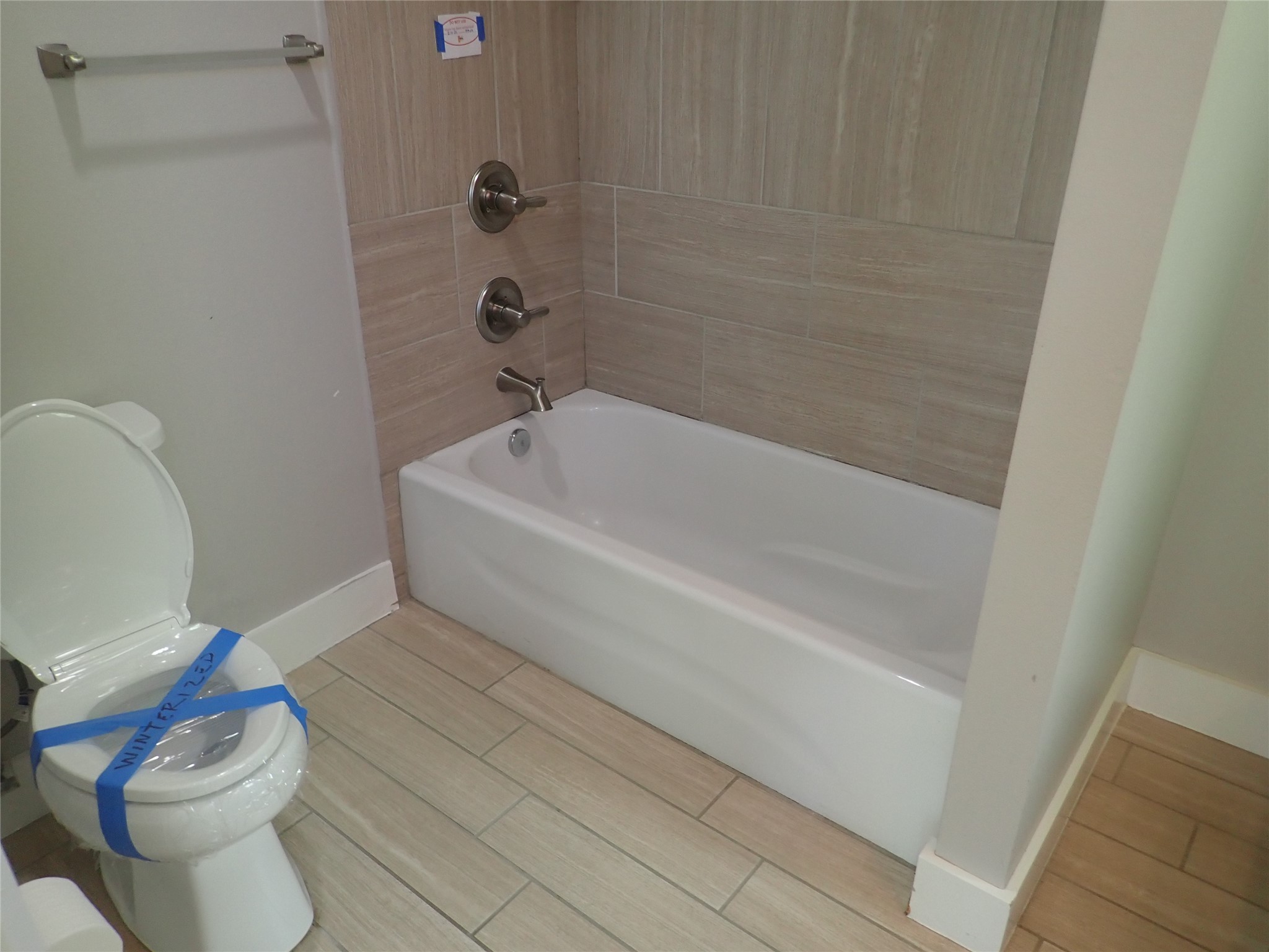 2912 East 14th Street, Unit A Austin, TX 78702 - Photo 17 of 27 Primary Bathroom