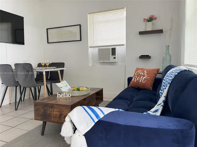 $1,500 | 1040 Southwest 28th Street, Unit 2, Fort Lauderdale, FL 33315