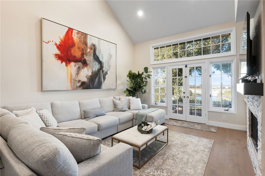 950 South Rim Crest Drive Anaheim, CA 92807 - Photo 11 of 61