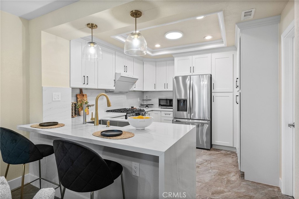 950 South Rim Crest Drive Anaheim, CA 92807 - Photo 18 of 61