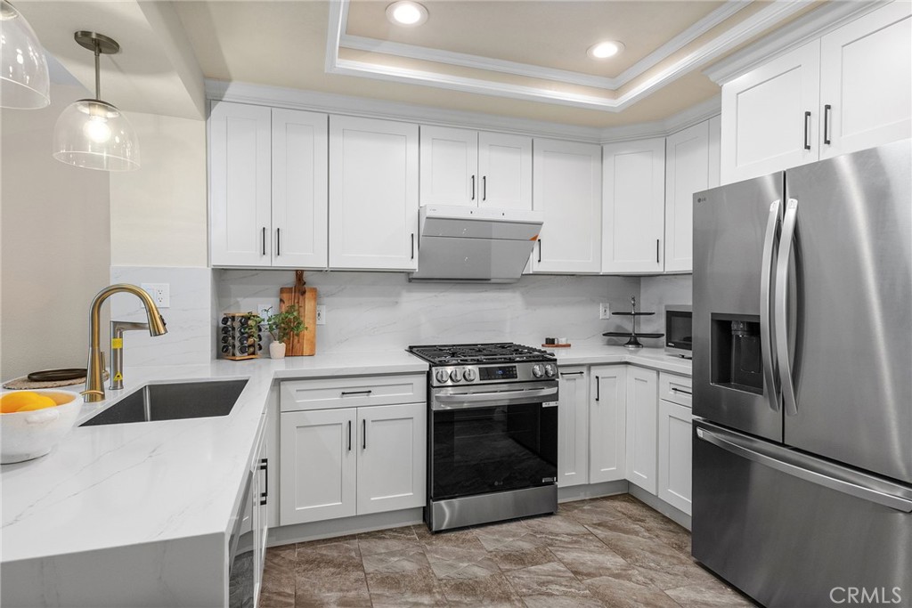 950 South Rim Crest Drive Anaheim, CA 92807 - Photo 20 of 61