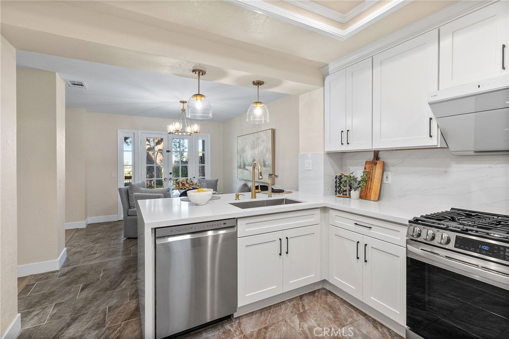 950 South Rim Crest Drive Anaheim, CA 92807 - Photo 21 of 61