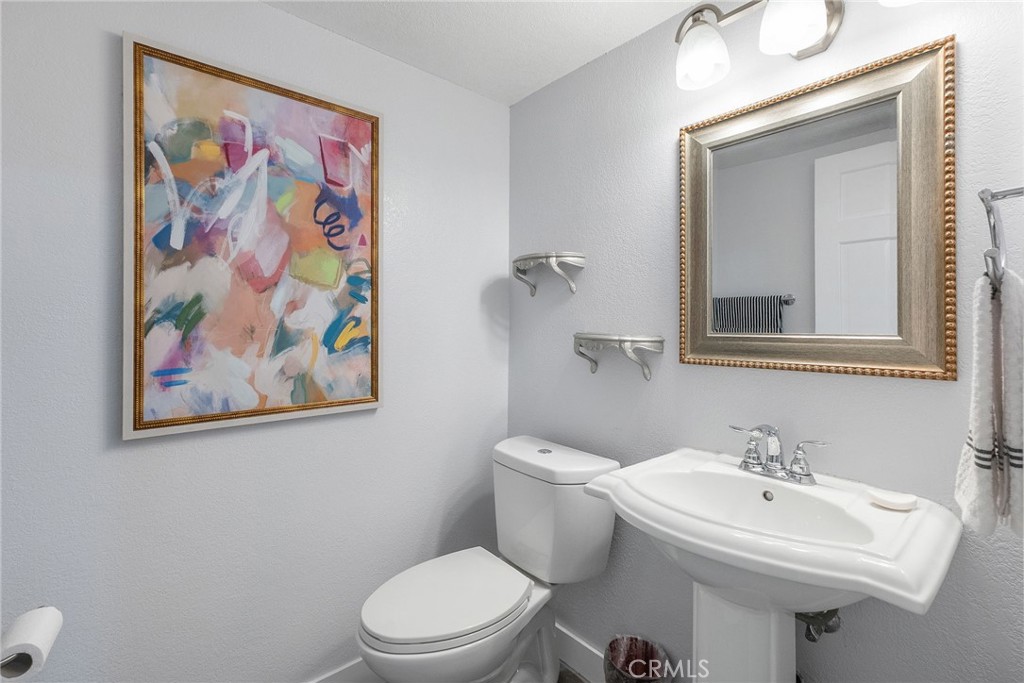 950 South Rim Crest Drive Anaheim, CA 92807 - Photo 22 of 61