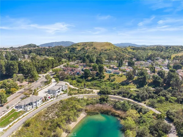 $925,000 | 950 South Rim Crest Drive, Anaheim, CA 92807