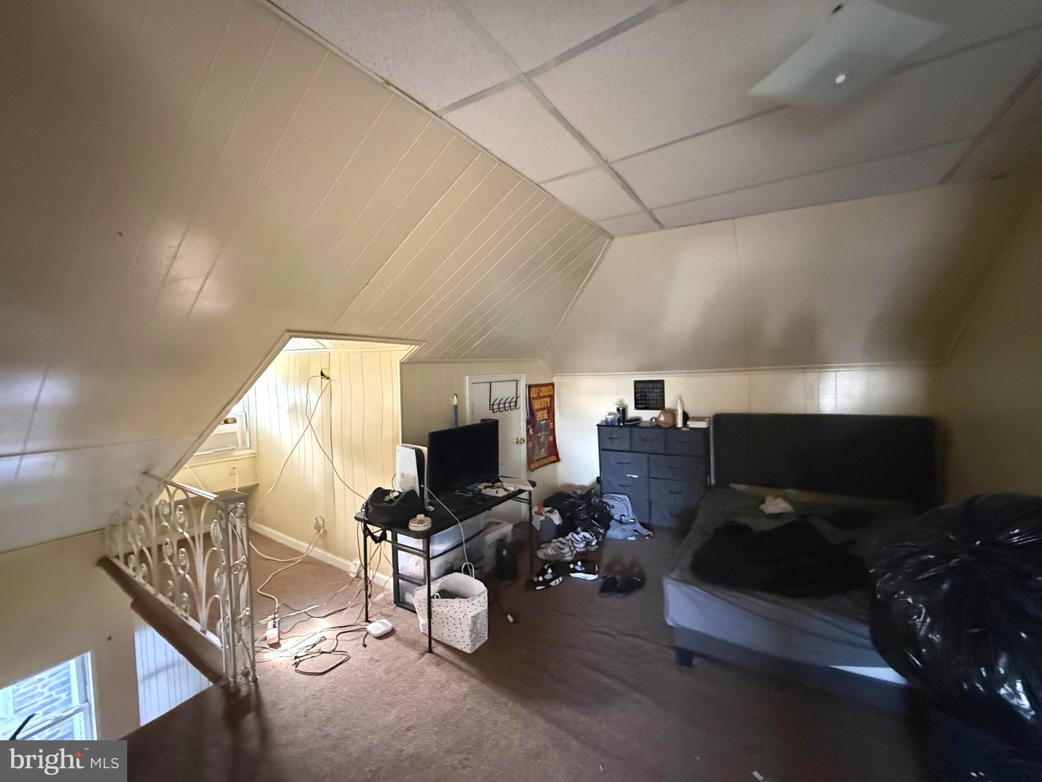 212 North Maple Avenue Lansdowne, PA 19050 - Photo 18 of 29 a room with furniture a air conditioner vent and a window