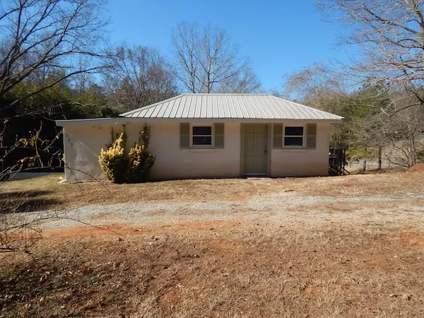 $1,100 | 177 Seneca Creek Road, Seneca, SC 29678