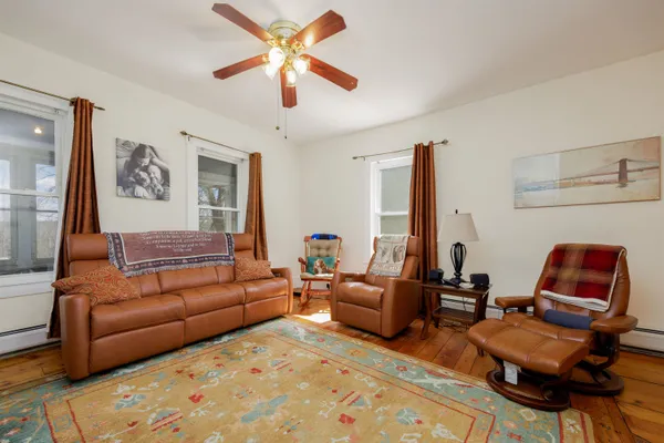 $499,500 | 111 East Gilson Avenue, Hartford, VT 05001