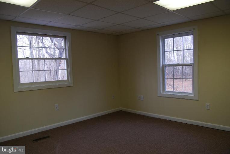 4446 Bucks School House Road Rosedale, MD 21237 - Photo 21 of 28 Upstairs studio