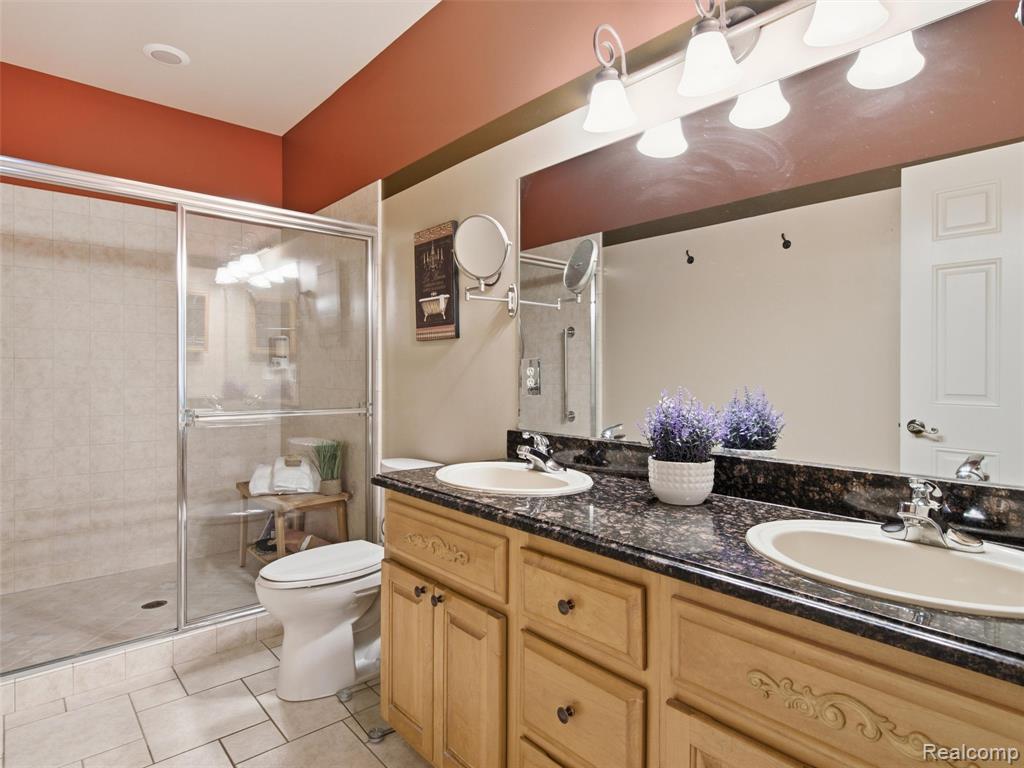 2633 Ridgecrest Drive Utica, MI 48316 - Photo 18 of 42