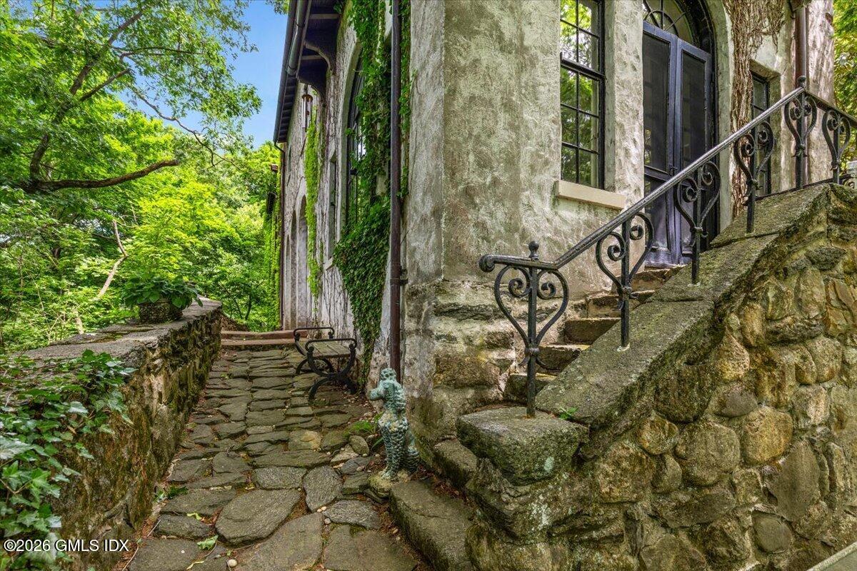 200 Old Church Road Greenwich, CT 06830 - Photo 10 of 24 Side Exterior