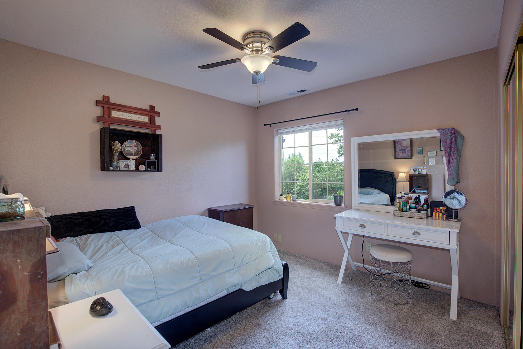 1703 Leonard Road Grants Pass, OR 97527 - Photo 17 of 34 Bedroom 2