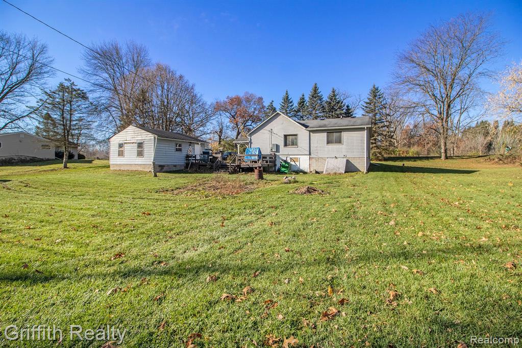 9391 Carpenter Road Milan, MI 48160 - Photo 2 of 18