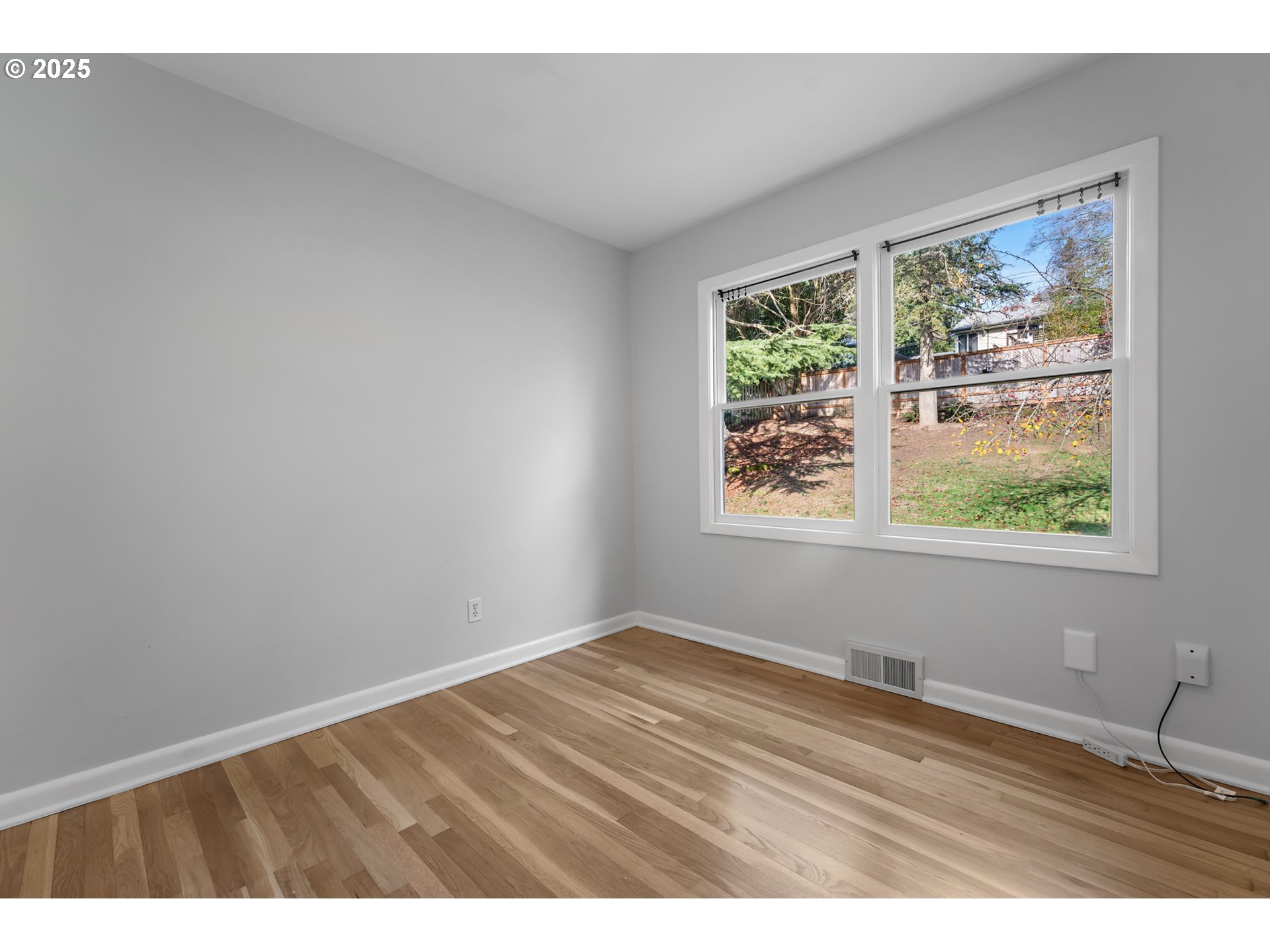 5411 Southwest Idaho Street Portland, OR 97221 - Photo 13 of 34