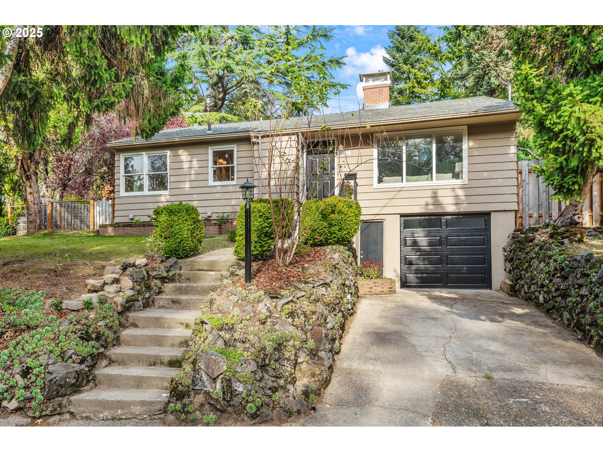 5411 Southwest Idaho Street Portland, OR 97221 - Photo 2 of 34